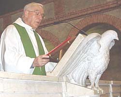 Padre Lino GURINI in una omelia